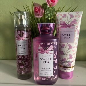 Bath & Body Works Sweet Pea Body Wash - Purple and Pink